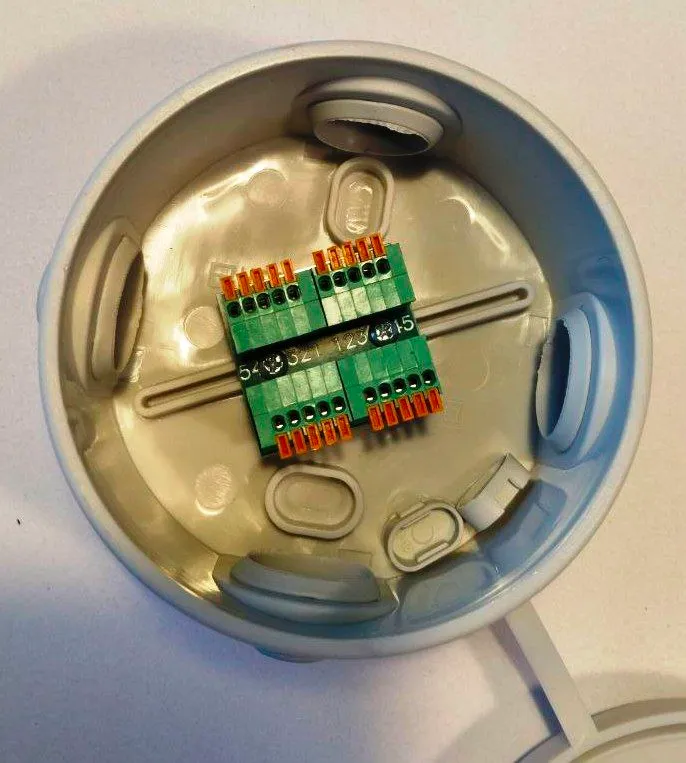 Разветвитель ПР-4 RS-422/485 IP55 Разветвитель интерфейса RS-485 ПР-4 в круглом корпусе IP55